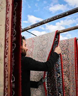 خشک کردن قالی در قالیشویی صاحبقرانیه